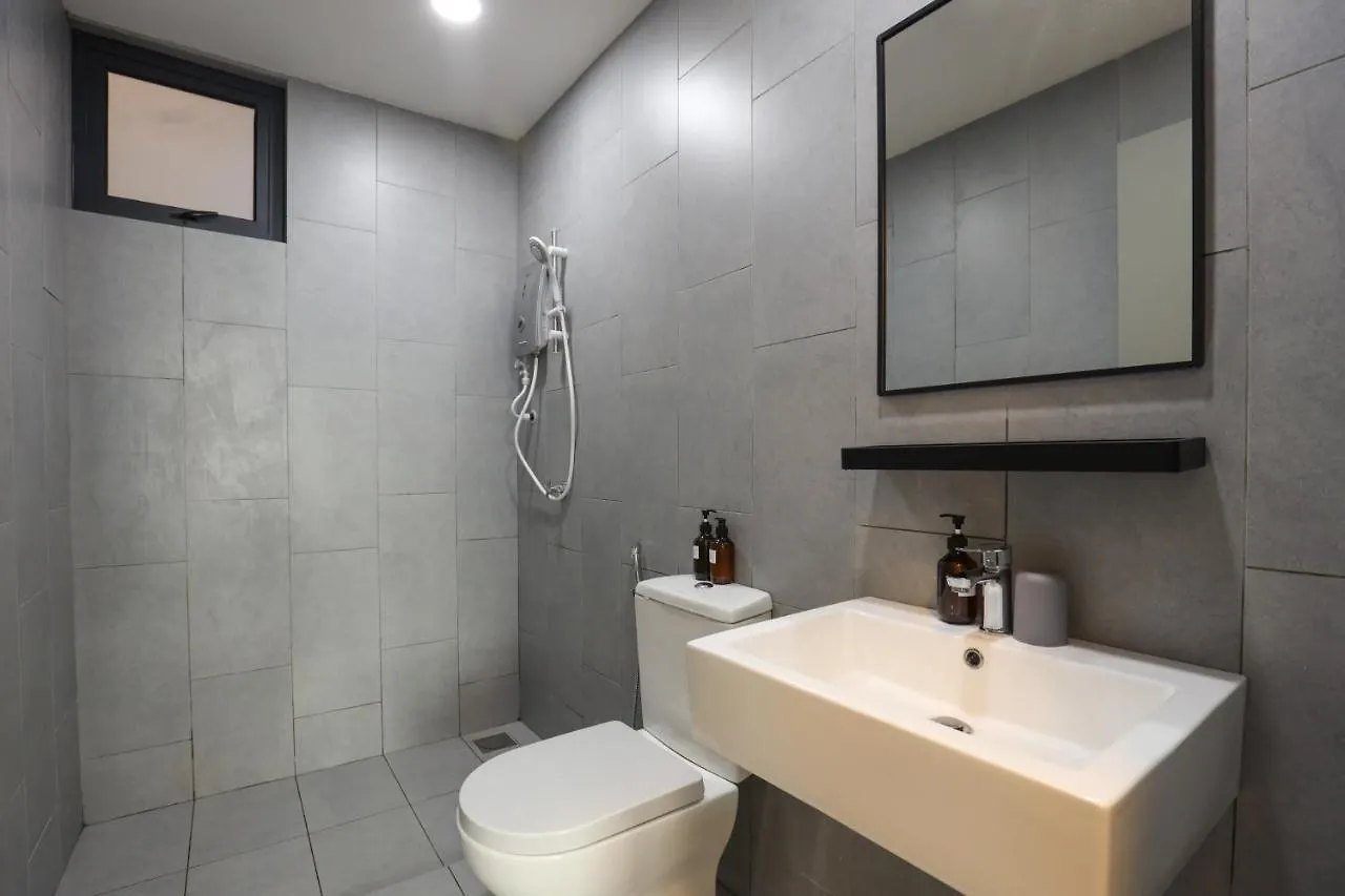Apartment 3-Bedroom W Pool 7 Pax-Jalan Cheras Kuala Lumpur