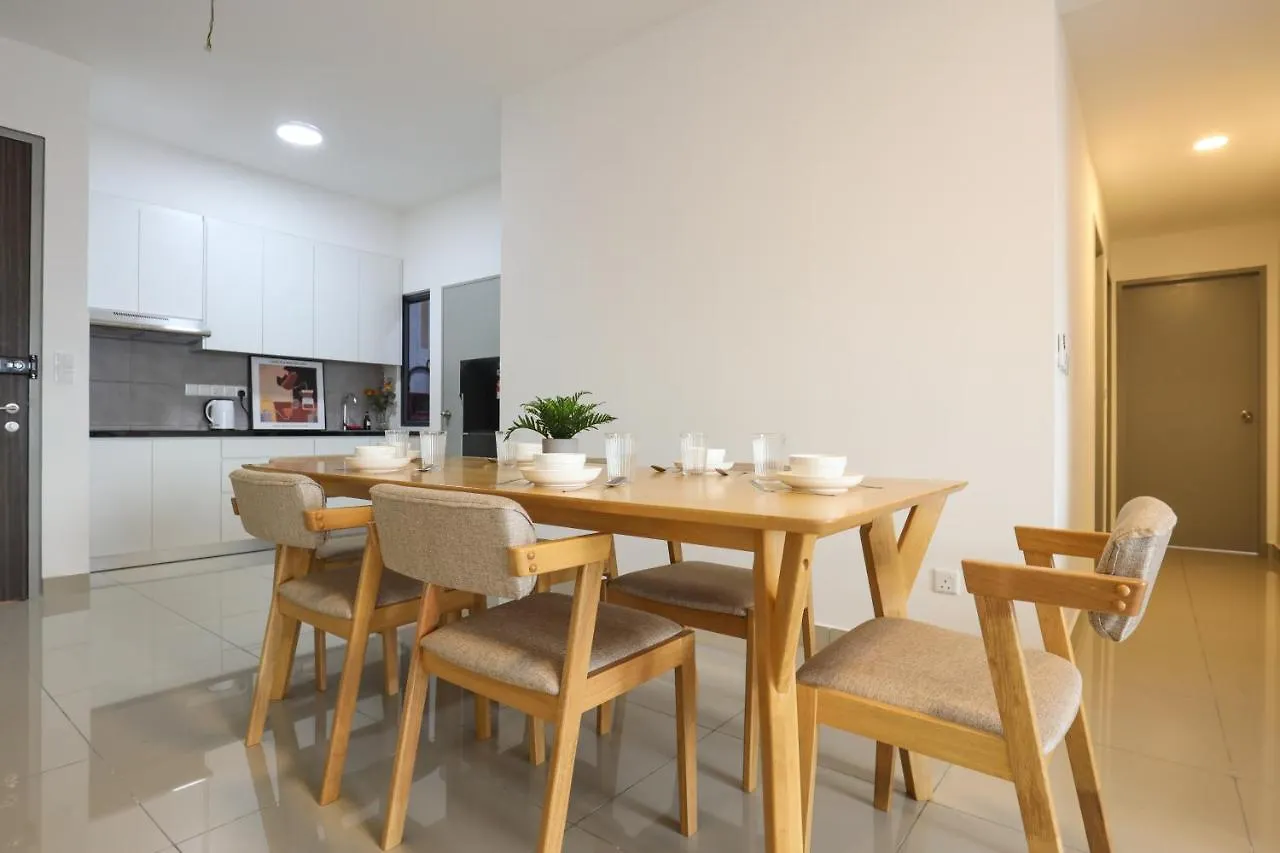 3-Bedroom W Pool 7 Pax-Jalan Cheras Kuala Lumpur 0*,  Malaysia