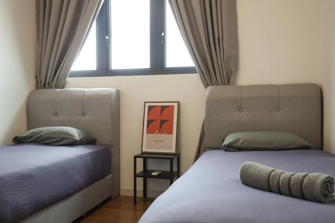 Apartment 3-Bedroom W Pool 7 Pax-Jalan Cheras Kuala Lumpur